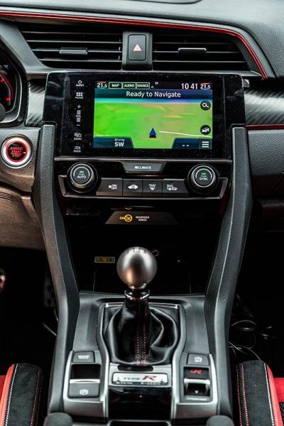 Details-Honda-Civic-Type-R-2017-18.jpg